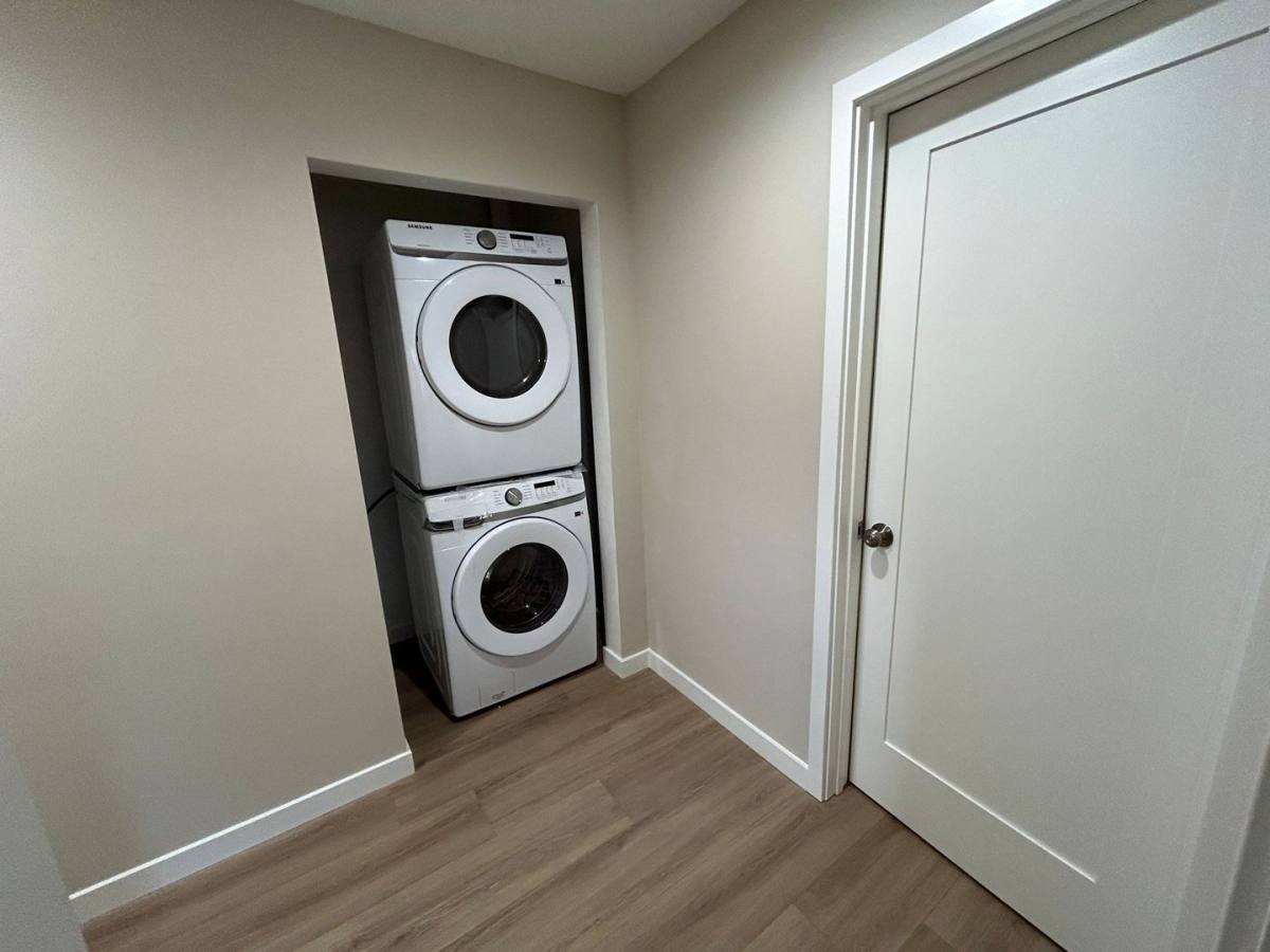 Townhouse for rent at 5978 Baja Dr, San Diego, CA 92115