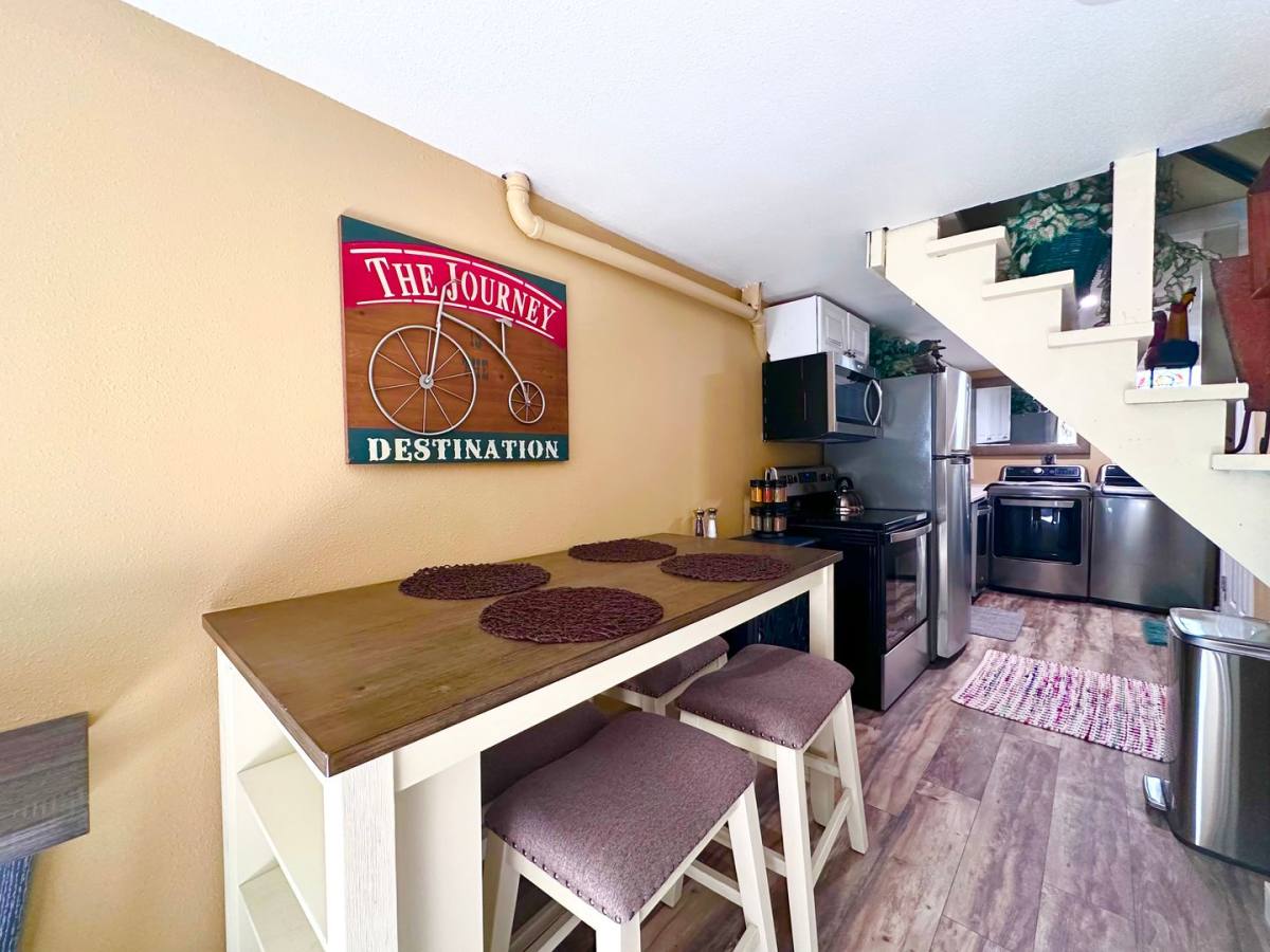 Apartment for rent at 8715 SE 30th Ave, Portland, OR 97222