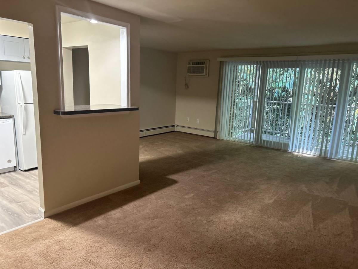 Apartment for rent at 410 E Hinckley Ave, Ridley Park, PA 19078