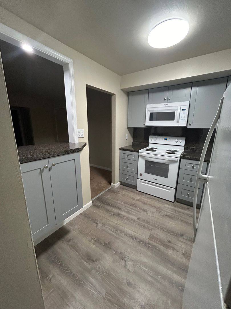 Apartment for rent at 410 E Hinckley Ave, Ridley Park, PA 19078