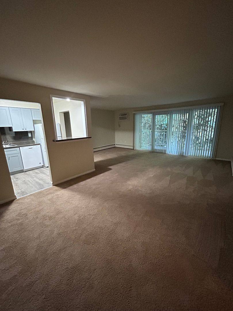 Apartment for rent at 410 E Hinckley Ave, Ridley Park, PA 19078