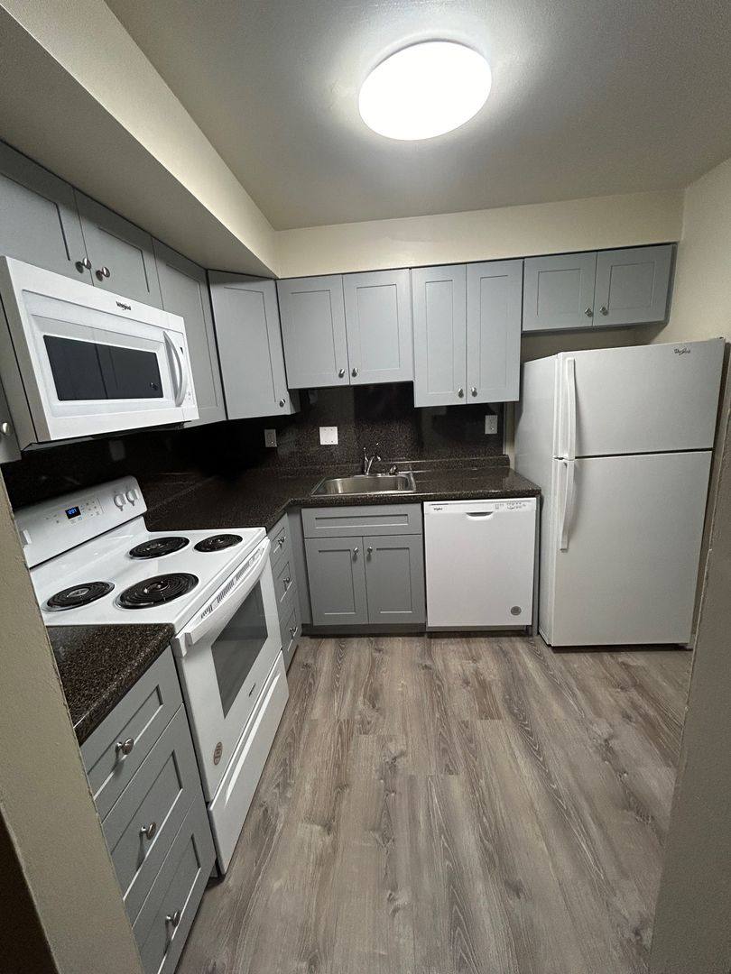 Apartment for rent at 410 E Hinckley Ave, Ridley Park, PA 19078
