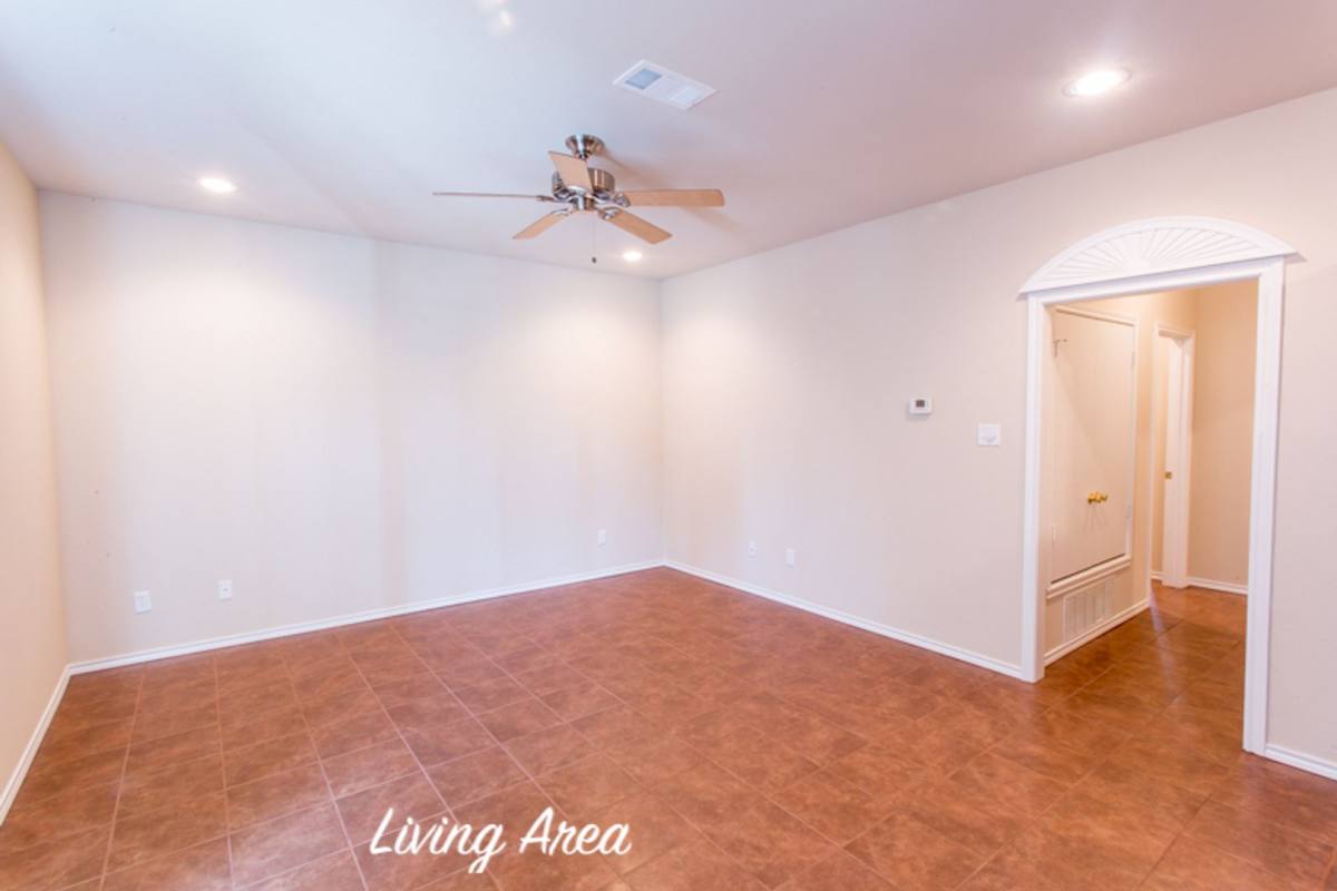 Apartment for rent at 2400 Bryan St, Commerce, TX 75428