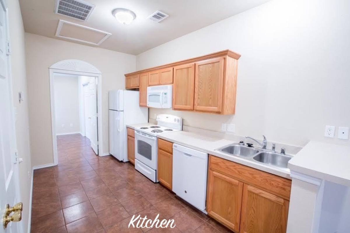 Apartment for rent at 2400 Bryan St, Commerce, TX 75428