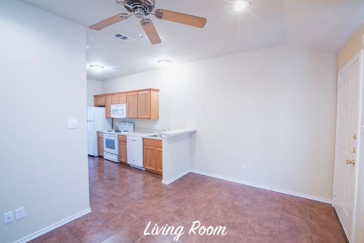 Apartment for rent at 2400 Bryan St, Commerce, TX 75428