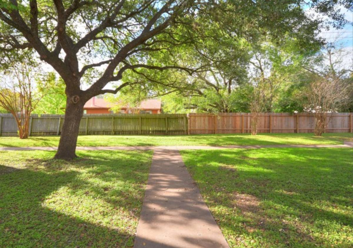 Condo for rent at 6102 Hill Forest Dr, Austin, TX 78749