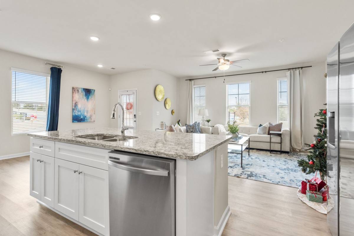 Townhouse for rent at 1266 Woodlyn Ch NE, Conyers, GA 30012