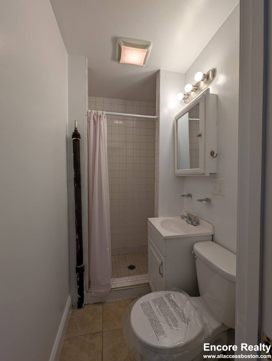 Apartment for rent at 24 Phillips St #17, Boston, MA 02114