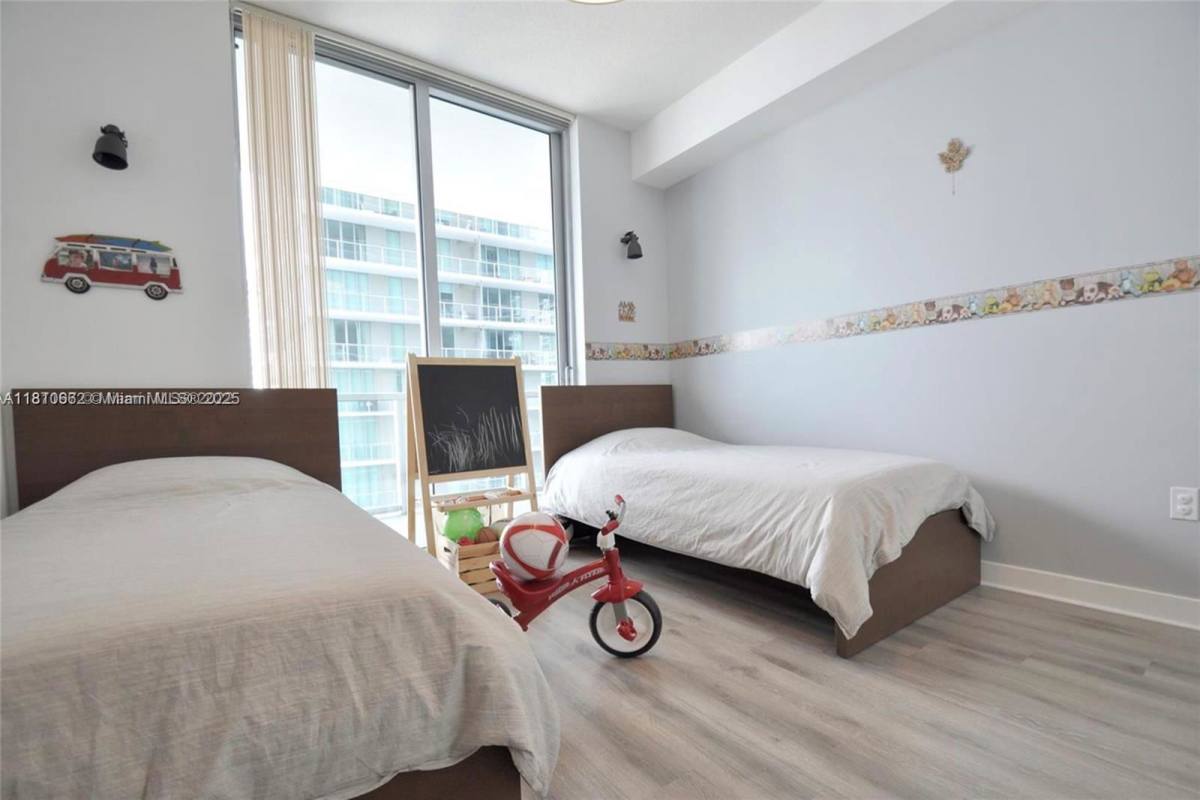 Apartment for rent at 79 SW 12th St S, Miami, FL 33130