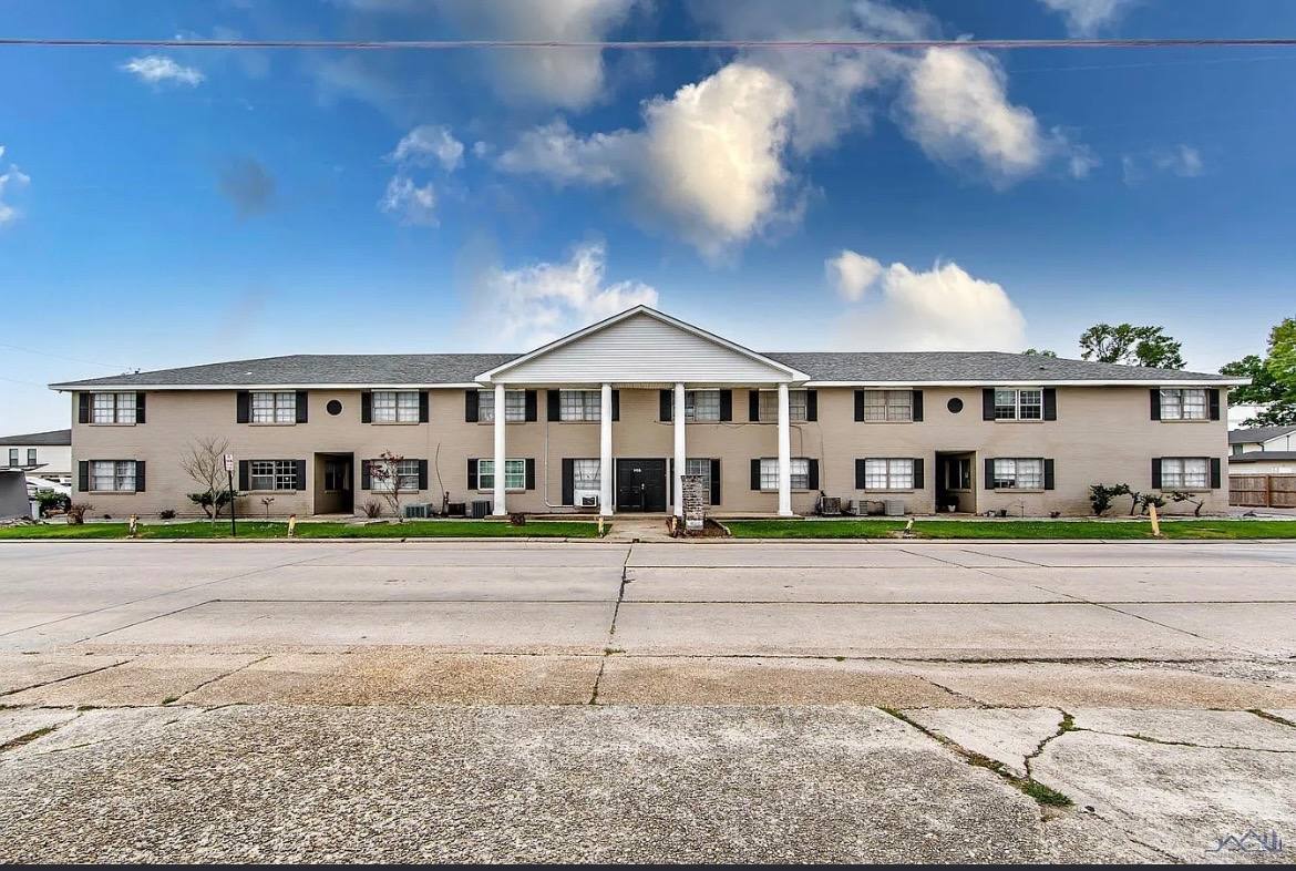 Apartment for rent at 1406 Acadian Dr #38, Houma, LA 70363