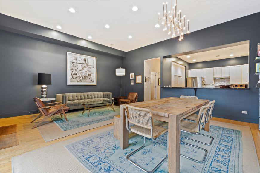 Apartment for rent at 4532 N Damen #2, Chicago, IL 60625