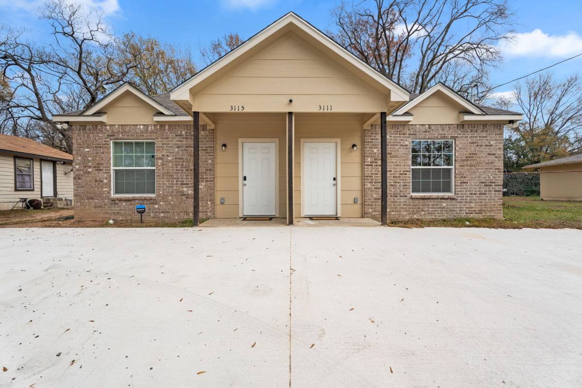 House for rent at 3115 N Grand Ave, Tyler, TX 75702