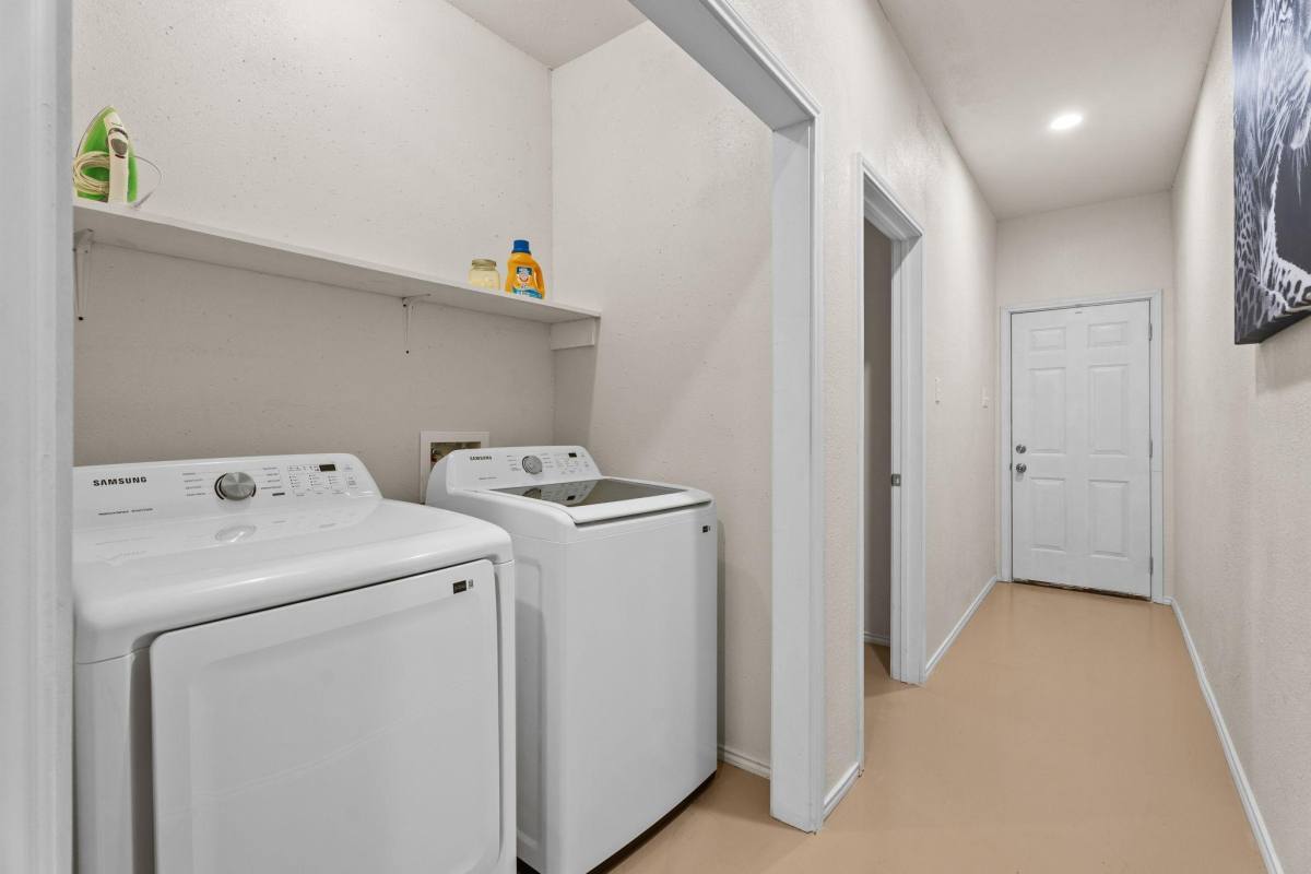 House for rent at 3115 N Grand Ave, Tyler, TX 75702