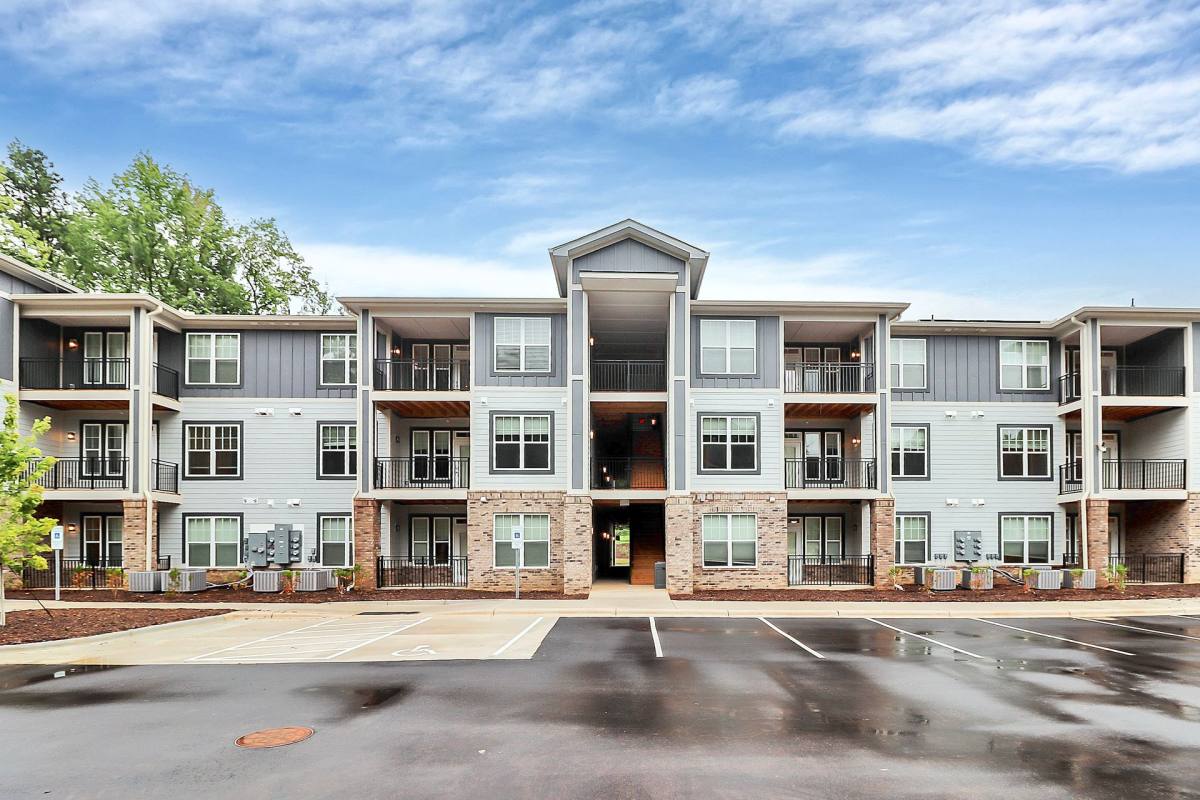 Apartment for rent at 520 Tom Hunter Rd, Charlotte, NC 28213