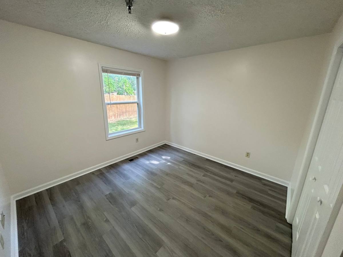 1324 N Main St, Blacksburg, VA 24060 - Apartment For Rent - Image 4