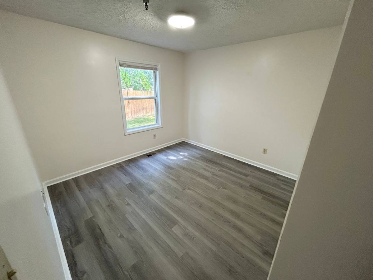 1324 N Main St, Blacksburg, VA 24060 - Apartment For Rent - Image 6