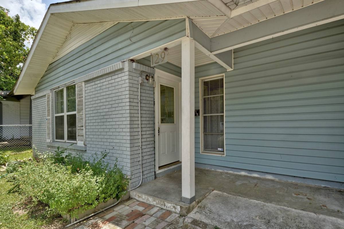 Apartment for rent at 129 Coleman St, Austin, TX 78704