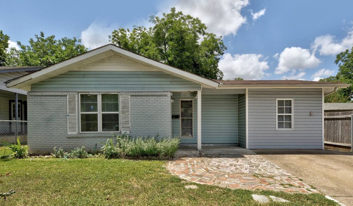 Apartment for rent at 129 Coleman St, Austin, TX 78704