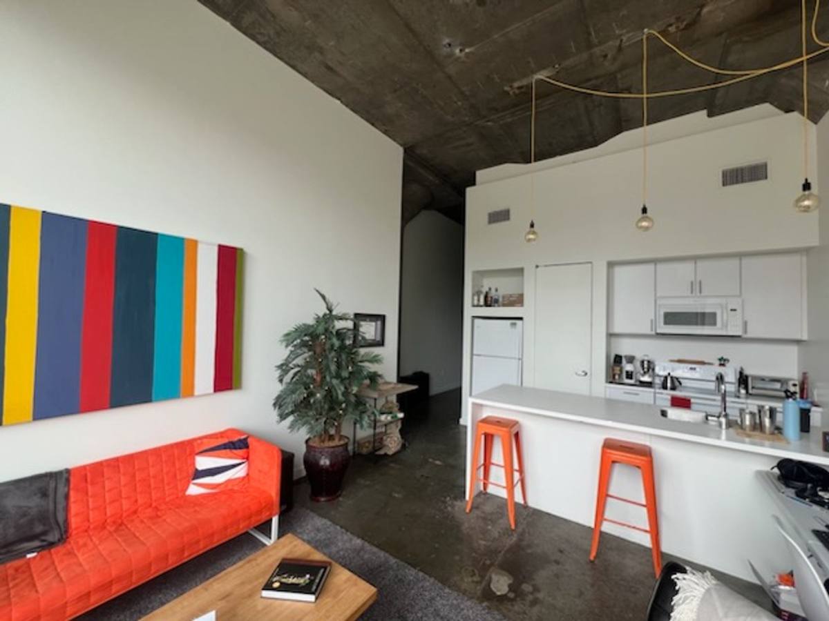 Apartment for rent at 1721 Walnut, Kansas City, MO 64108