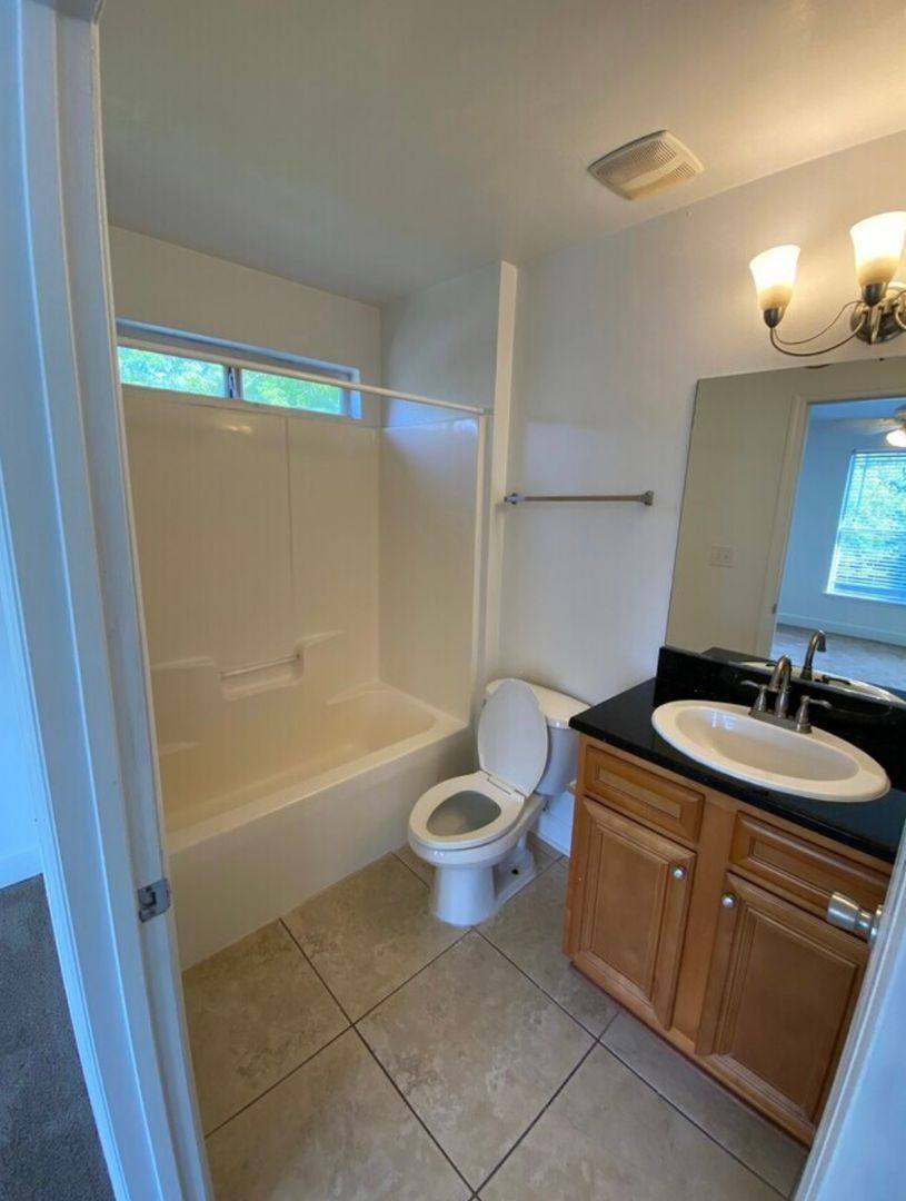 Townhouse for rent at 1417 Pullen Rd, Tallahassee, FL 32304