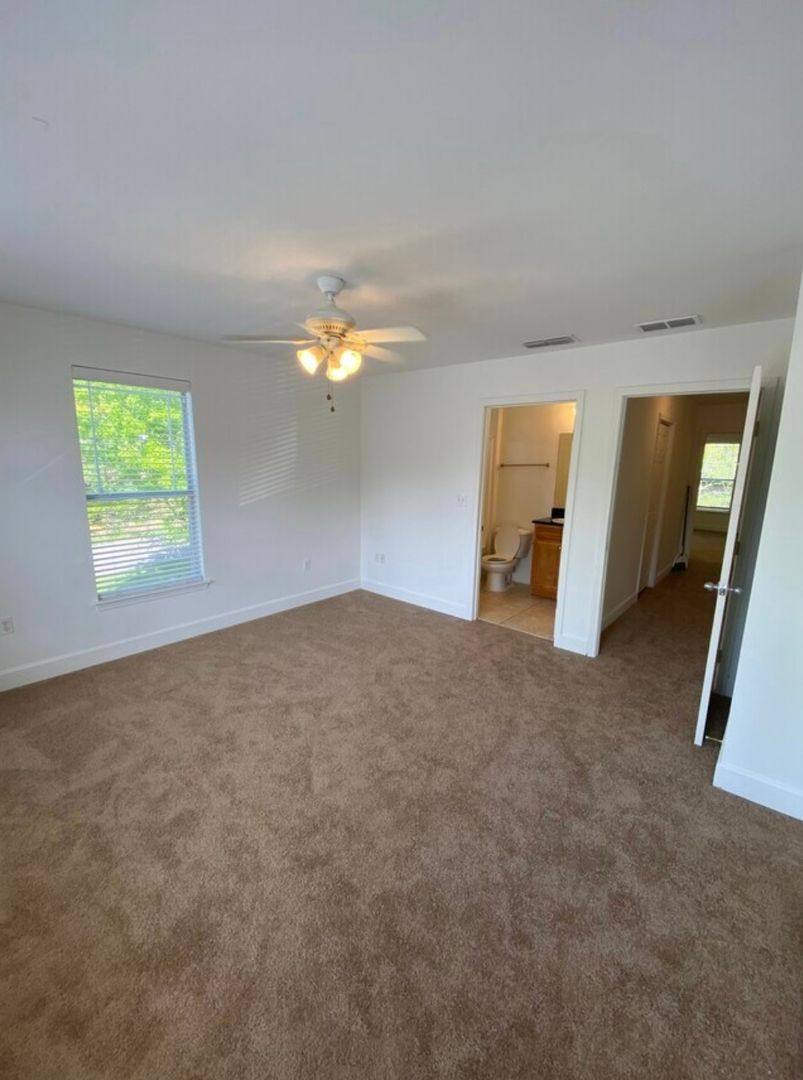 Townhouse for rent at 1417 Pullen Rd, Tallahassee, FL 32304