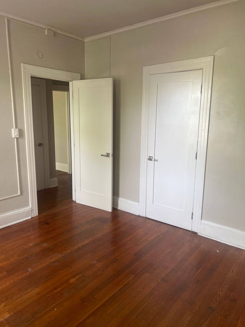 Apartment for rent at 16 Evergreen Ave, Hartford, CT 06105