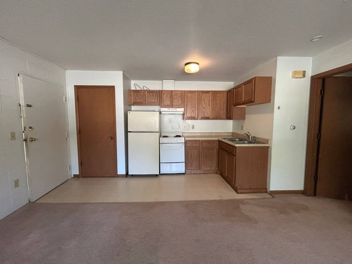Apartment for rent at 2714 Wayne Ave, Iowa City, IA 52240