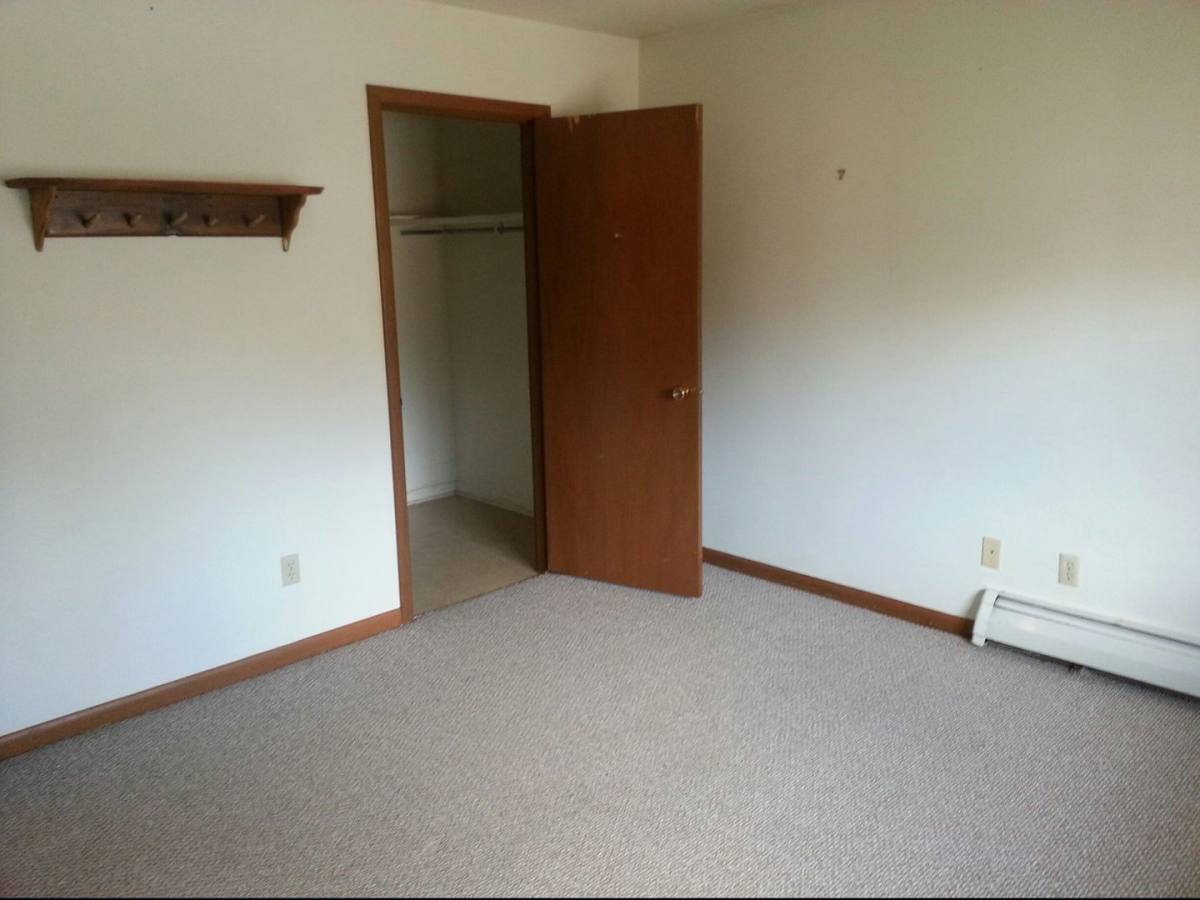 Apartment for rent at 2714 Wayne Ave, Iowa City, IA 52240