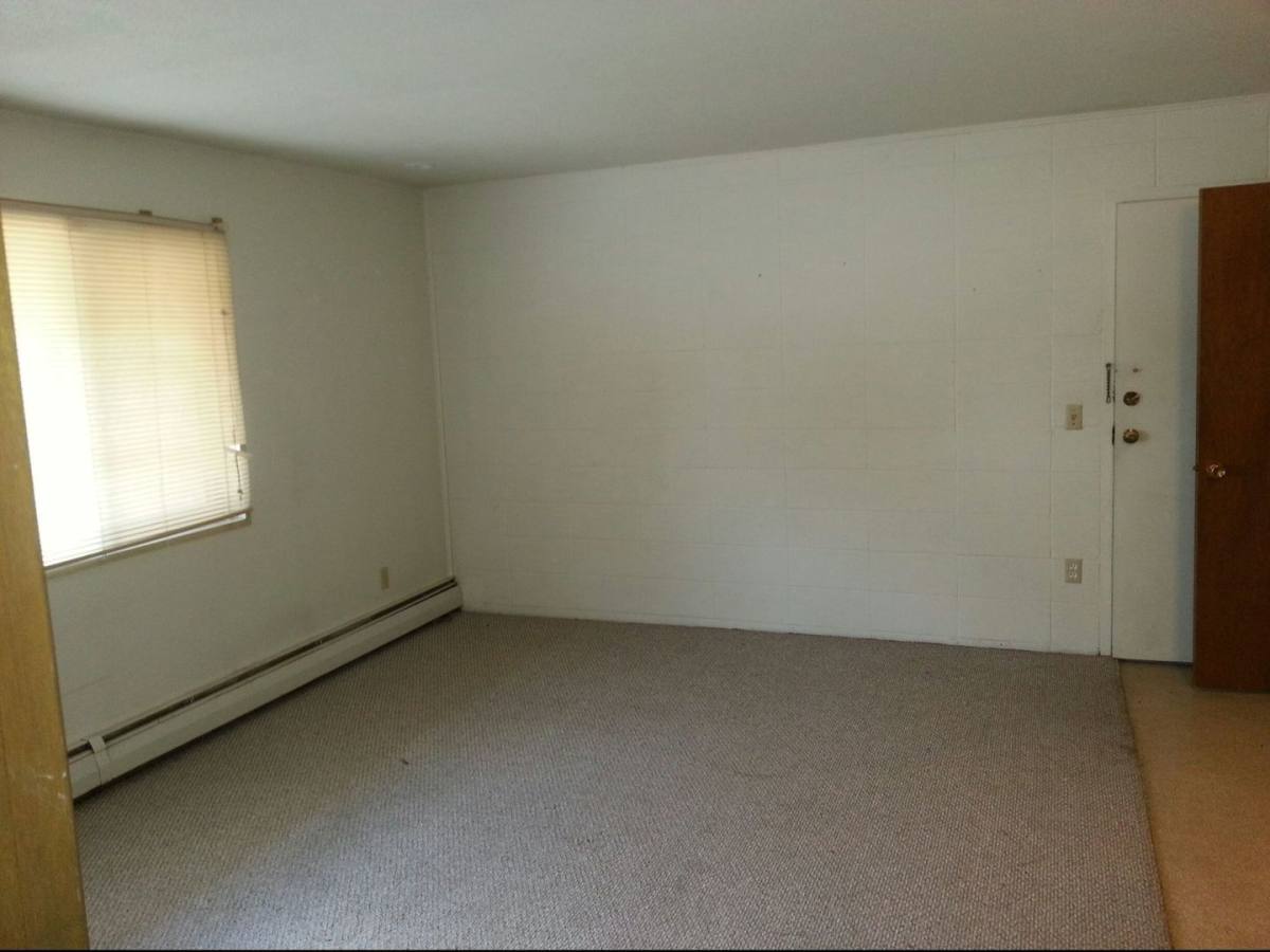 Apartment for rent at 2714 Wayne Ave, Iowa City, IA 52240