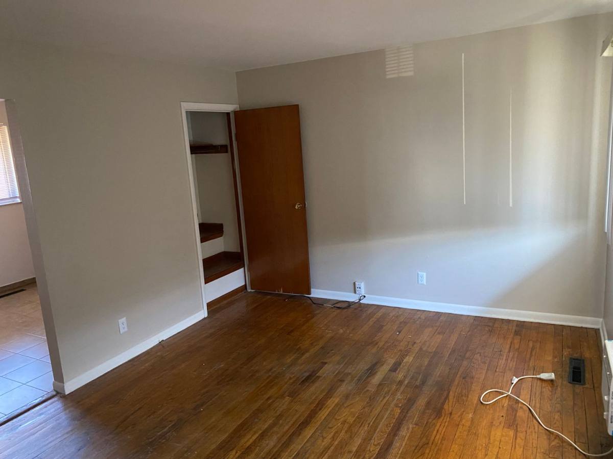 Apartment for rent at 381-385 S Yearling Rd, Columbus, OH 43213