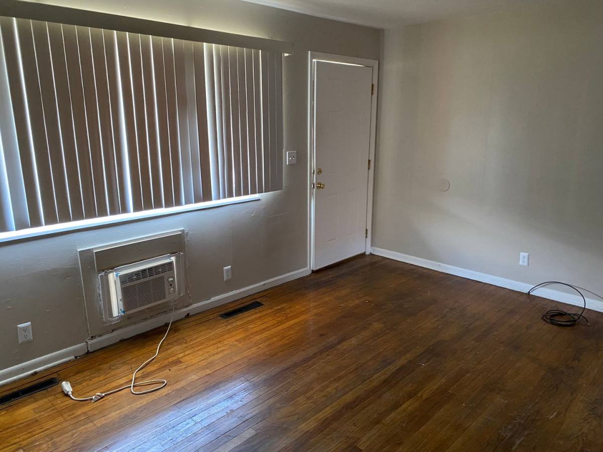 Apartment for rent at 381-385 S Yearling Rd, Columbus, OH 43213