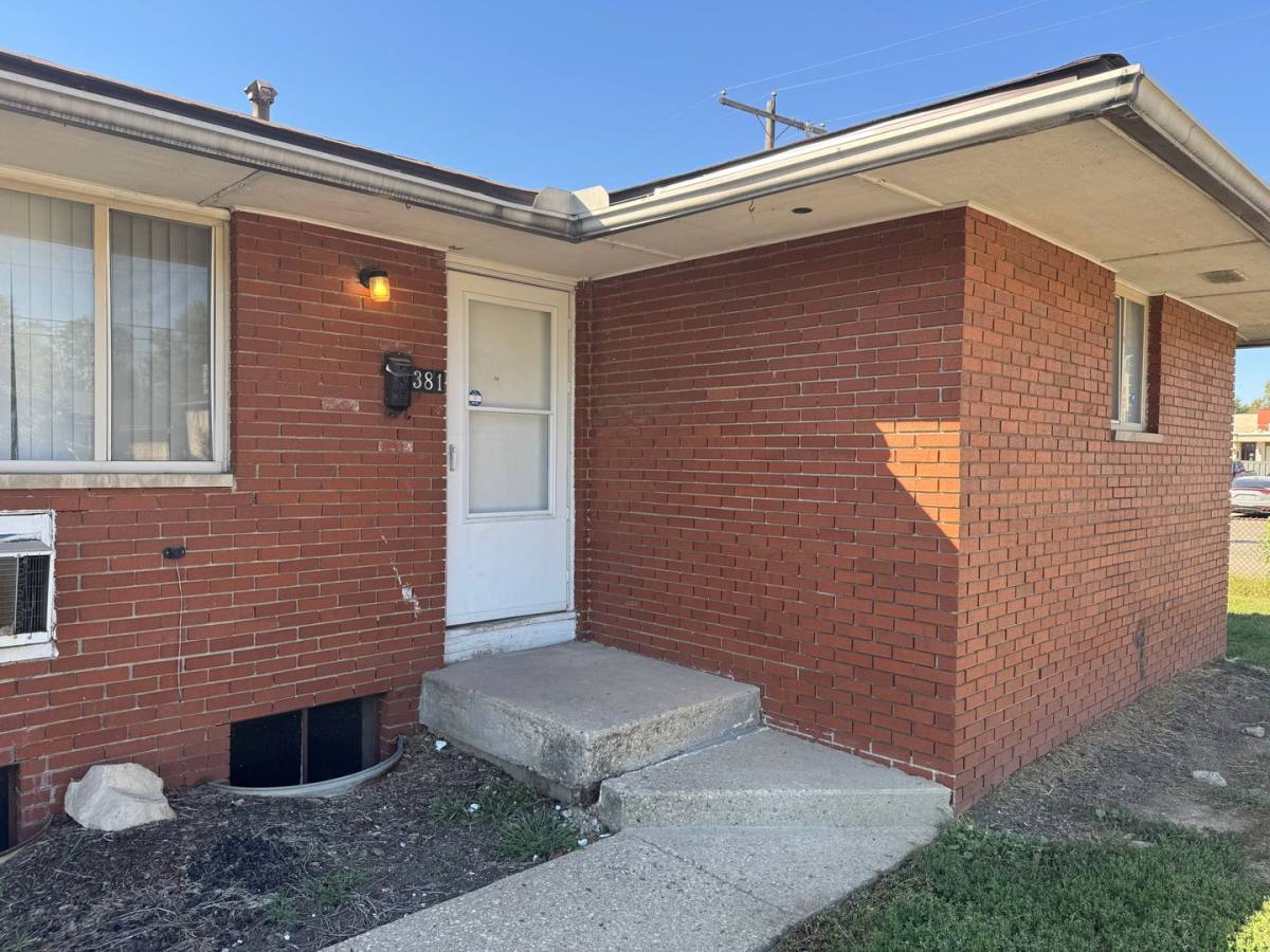 Apartment for rent at 381-385 S Yearling Rd, Columbus, OH 43213