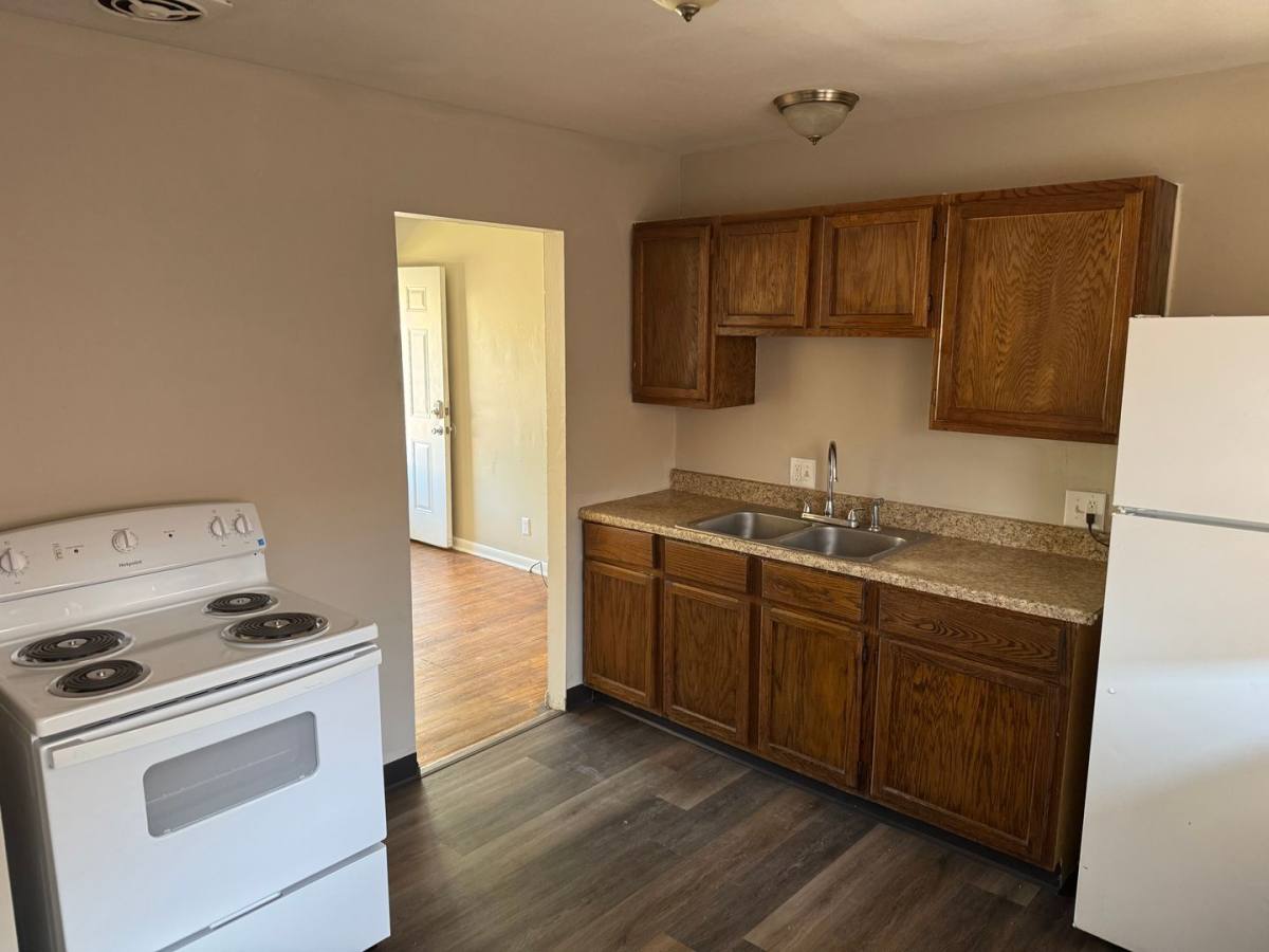 Apartment for rent at 381-385 S Yearling Rd, Columbus, OH 43213