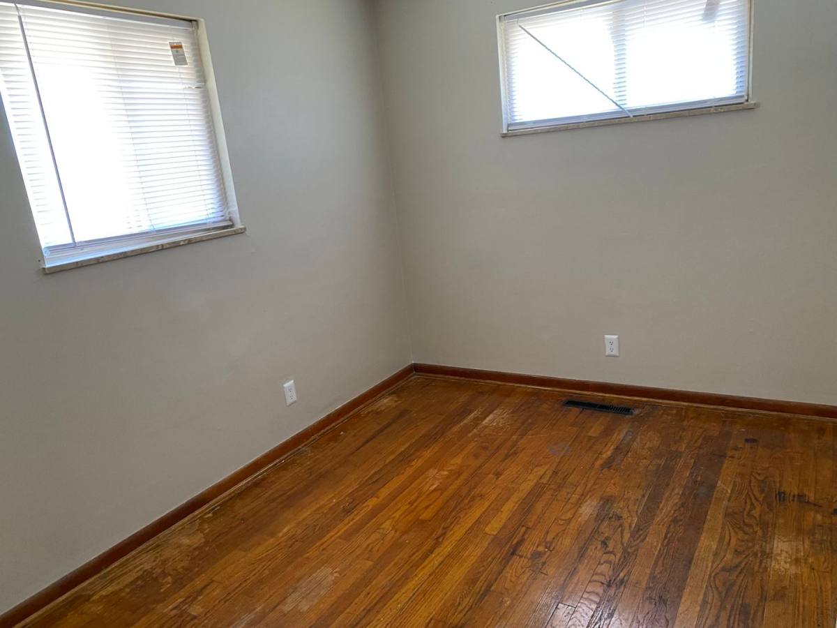 Apartment for rent at 381-385 S Yearling Rd, Columbus, OH 43213
