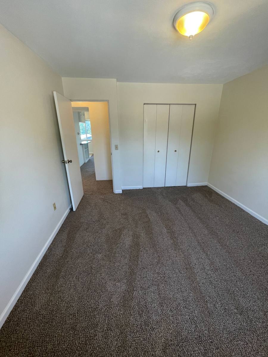 Apartment for rent at 1516 S Dorchester Dr, Bloomington, IN 47401