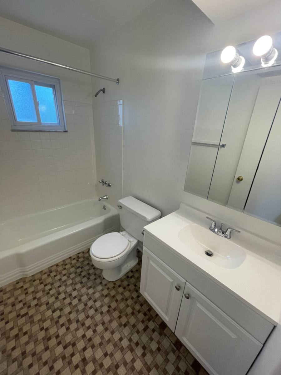 Apartment for rent at 1516 S Dorchester Dr, Bloomington, IN 47401