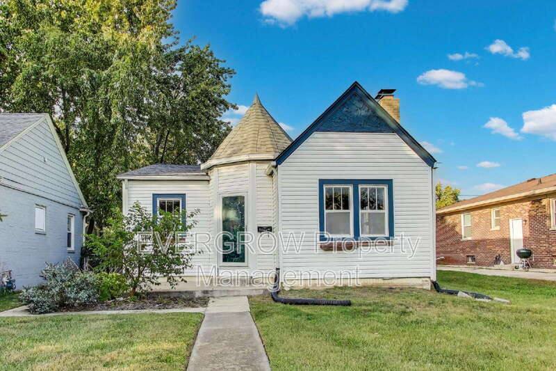 House for rent at 5244 E 10th St, Indianapolis, IN 46219