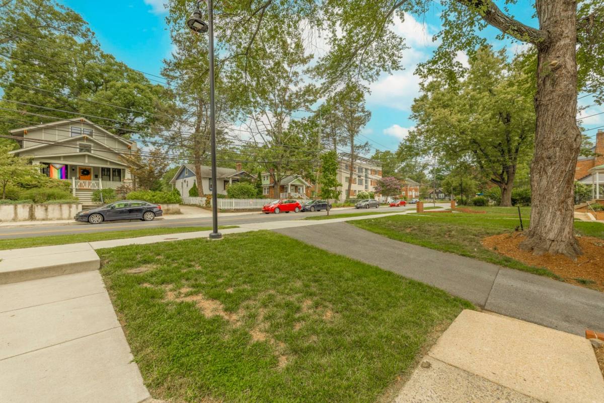 Apartment for rent at 8505 Flower Ave, Takoma Park, MD 20912