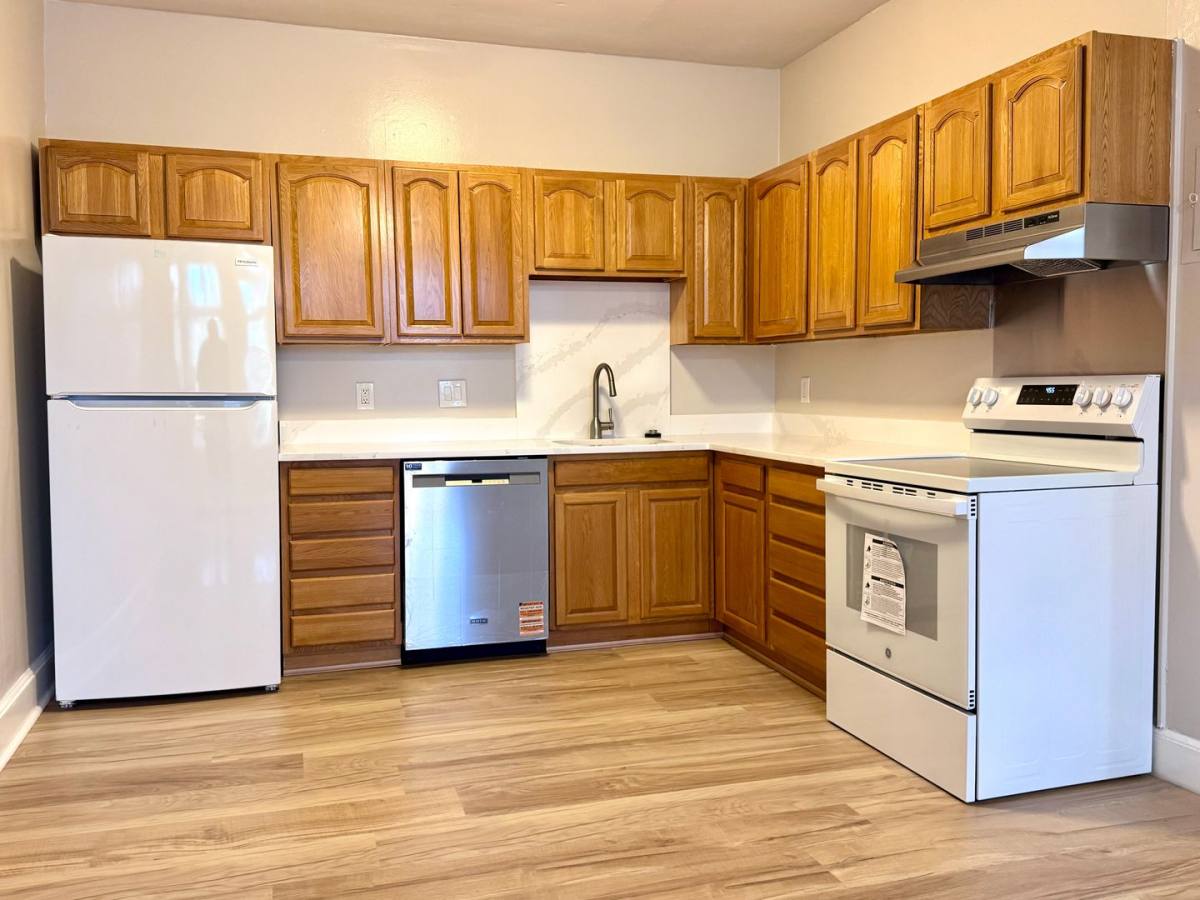 Apartment for rent at 164 Winthrop Rd #3, Brookline, MA 02445