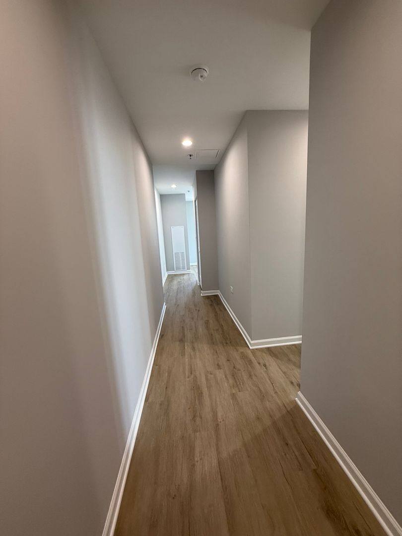 Apartment for rent at 10 N Sheridan Rd, Waukegan, IL 60085