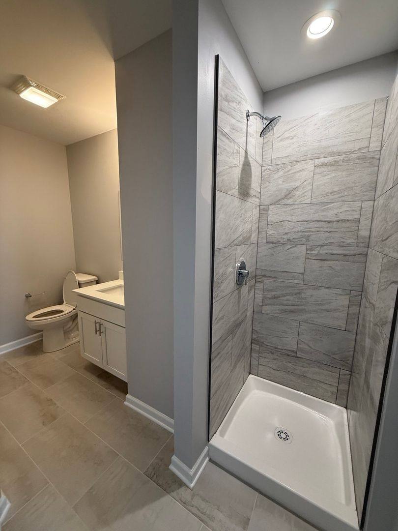 Apartment for rent at 10 N Sheridan Rd, Waukegan, IL 60085