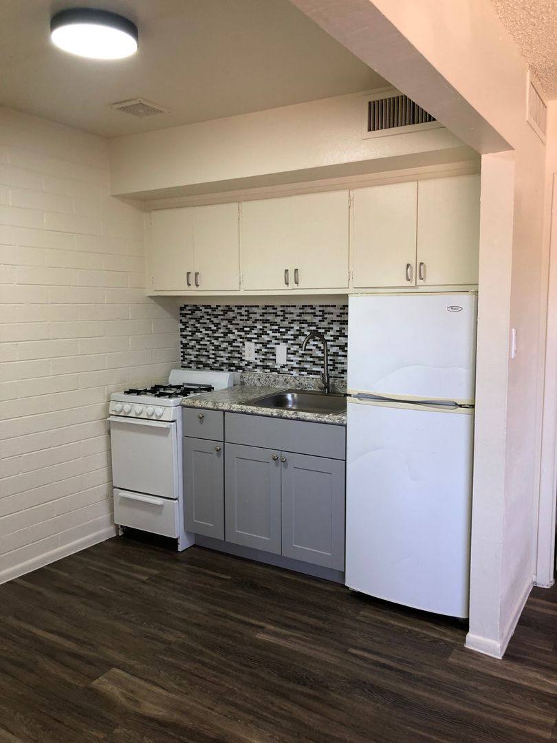 Apartment for rent at 815, 821, 827 W, Tempe, AZ 85281