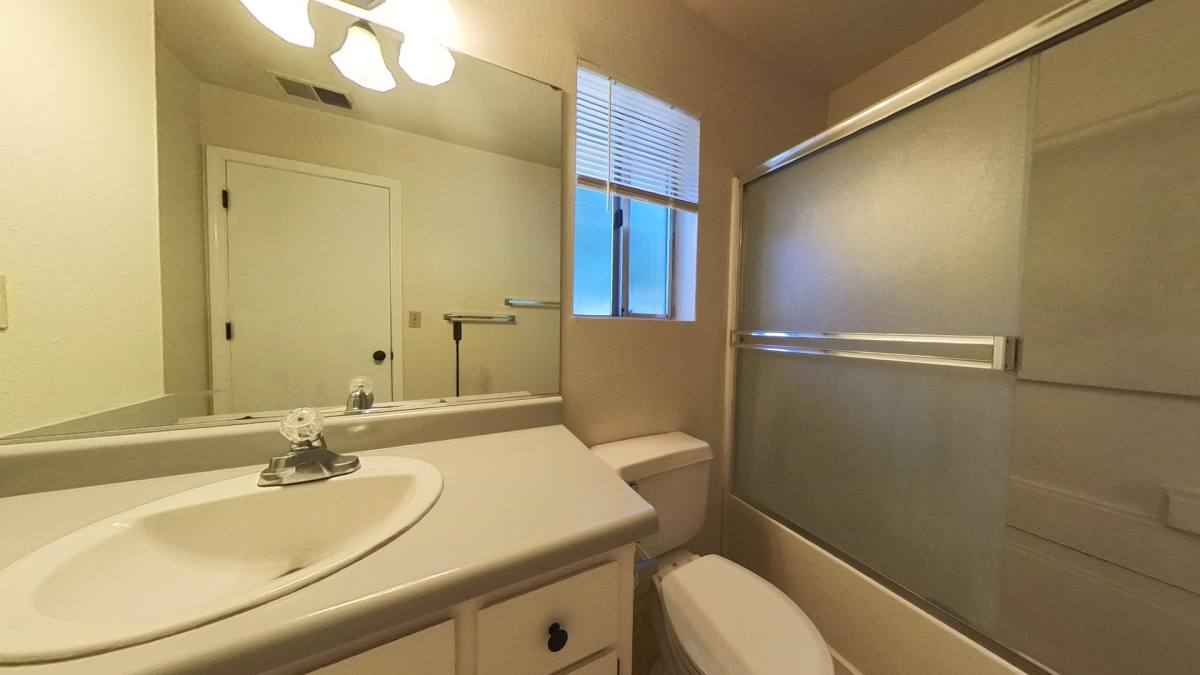 Apartment for rent at 811 W 2nd Ave, Chico, CA 95926