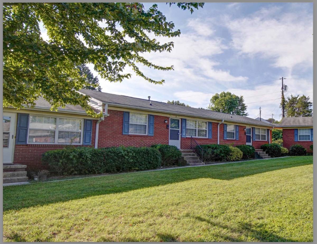 Apartment for rent at 413 S Ohenry, Greensboro, NC 27405