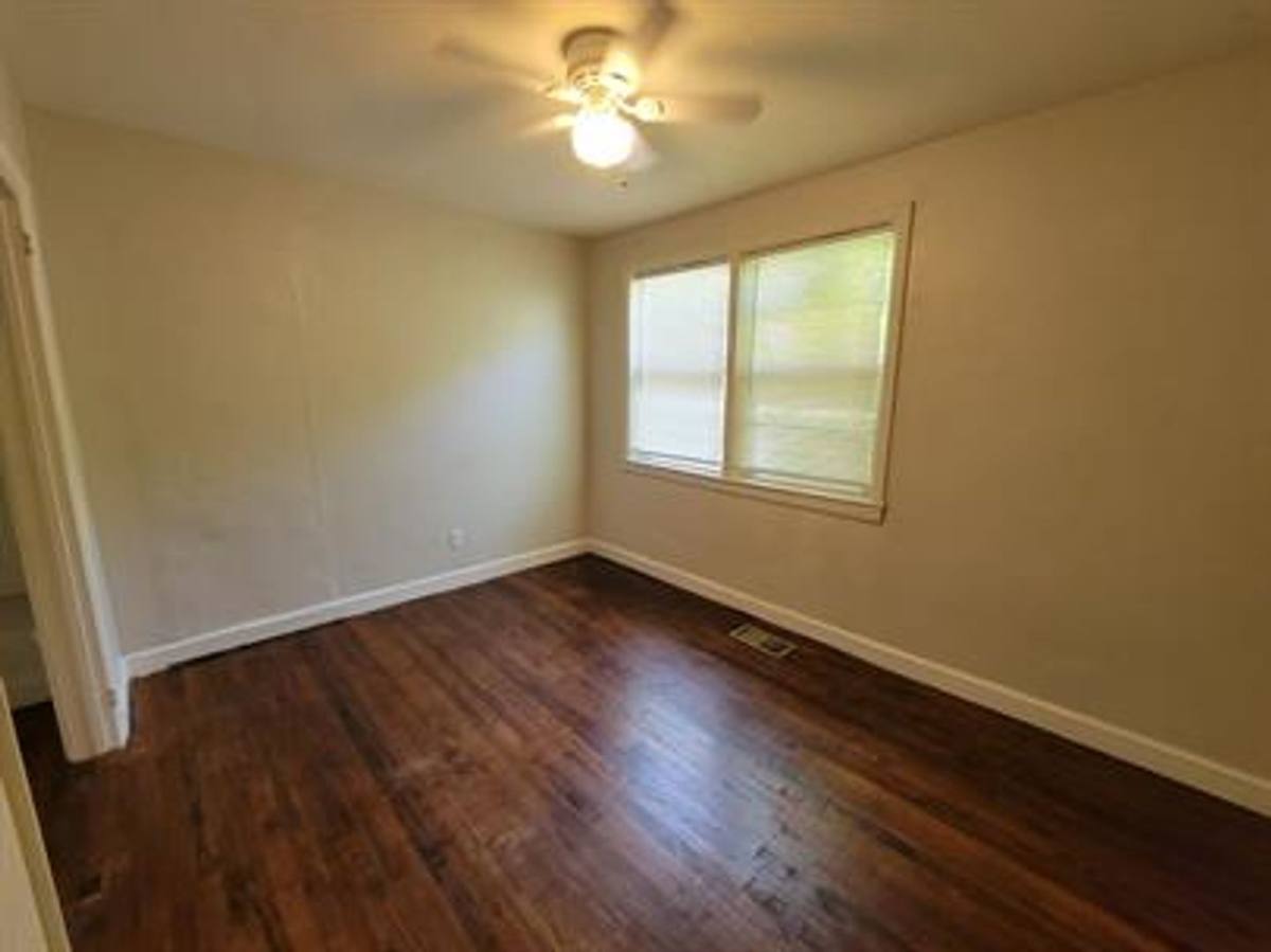 Apartment for rent at 7 Calhoun Rd, Montgomery, AL 36109