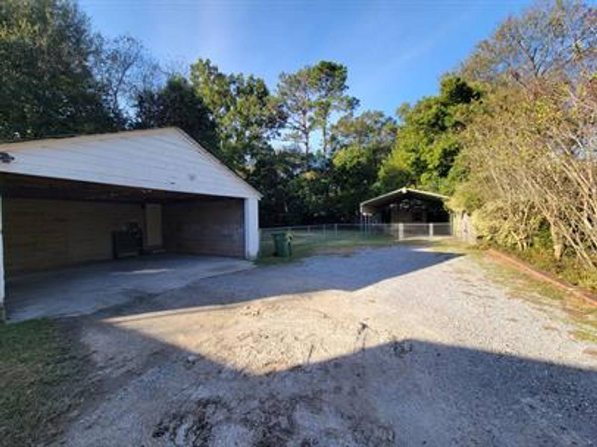Apartment for rent at 7 Calhoun Rd, Montgomery, AL 36109