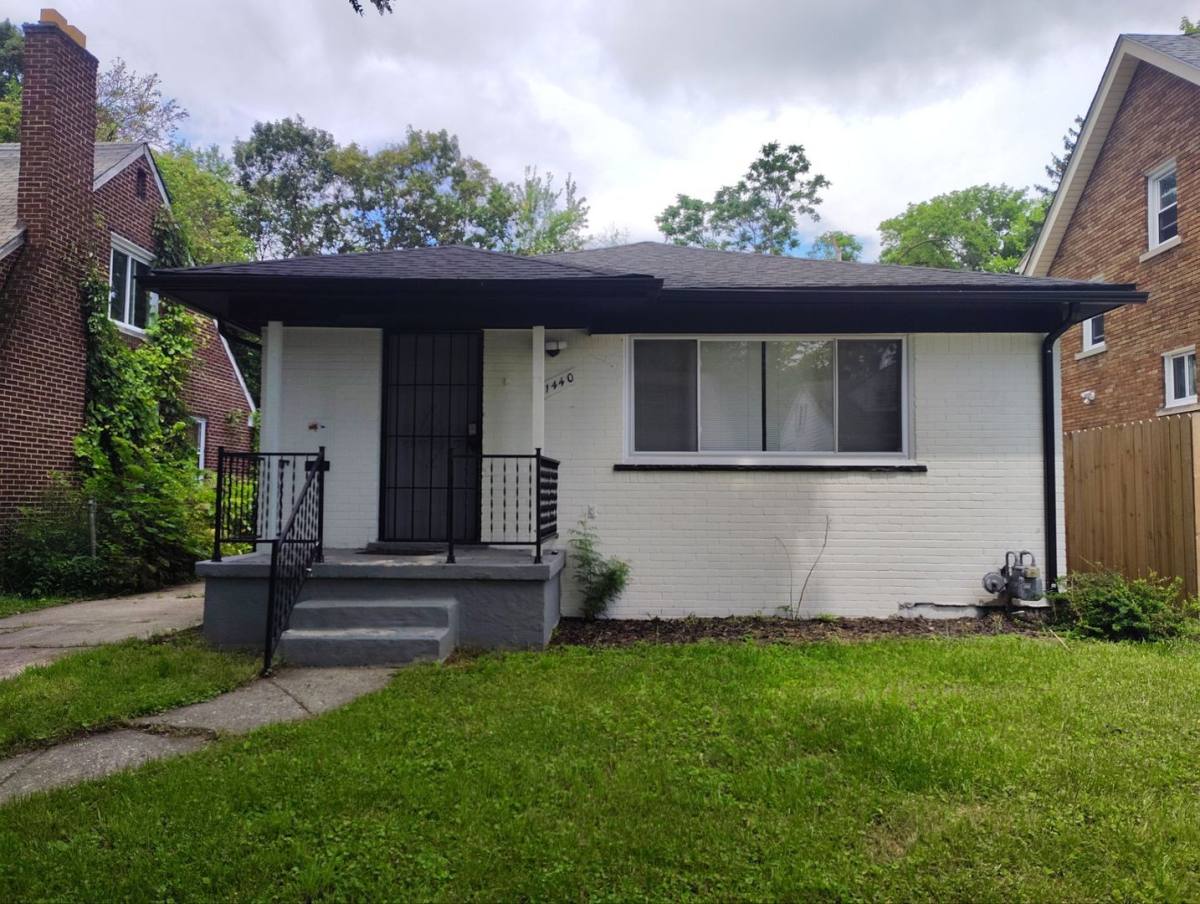 House for rent at 21440 Bennett St, Detroit, MI 48219