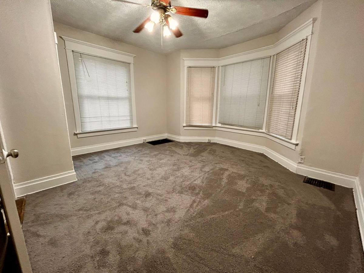 Apartment for rent at 68 E Patterson Ave, Columbus, OH 43201