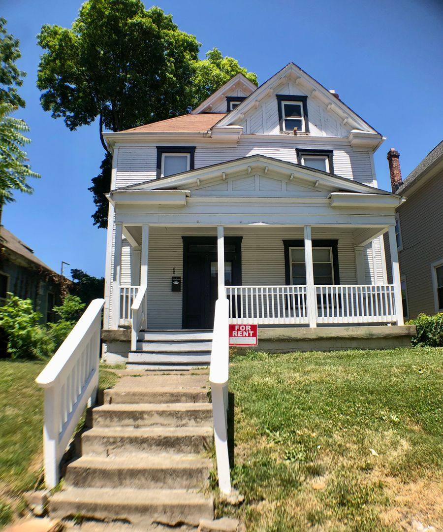 Apartment for rent at 68 E Patterson Ave, Columbus, OH 43201