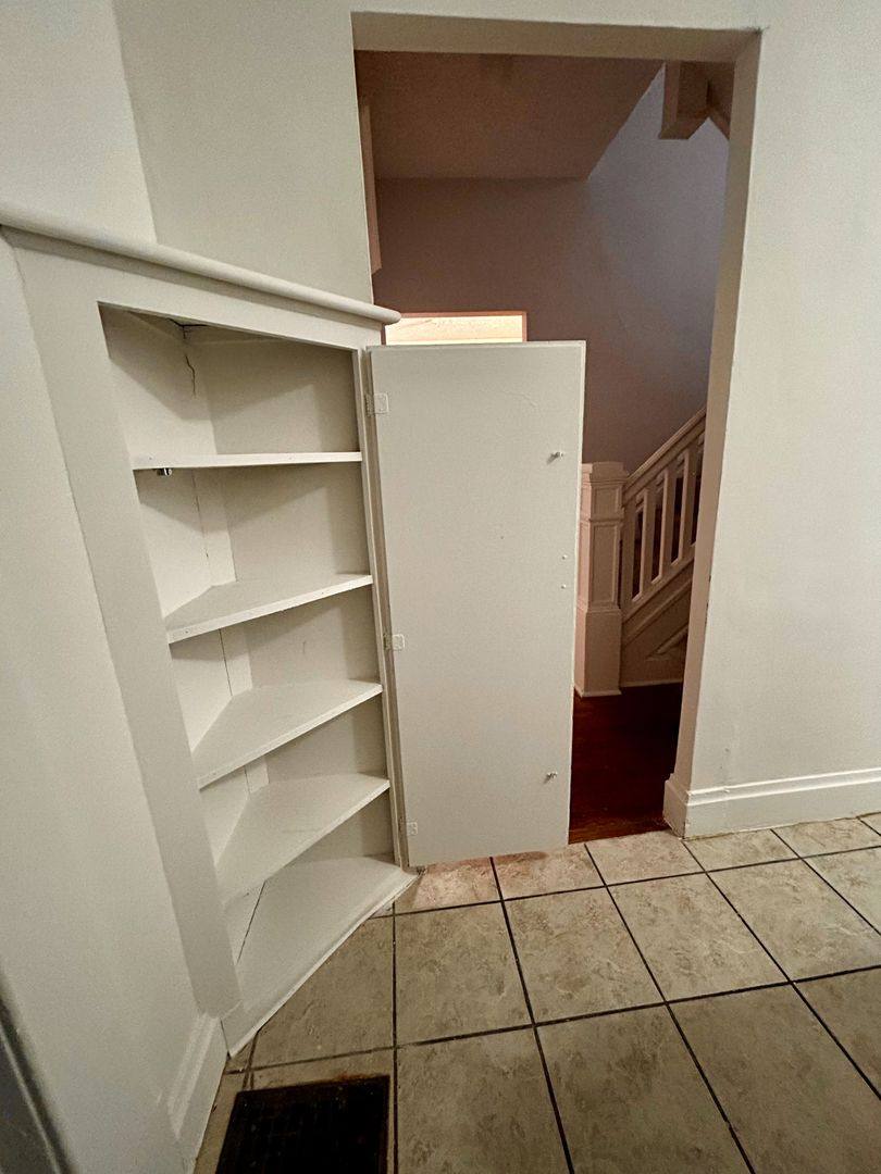 Apartment for rent at 68 E Patterson Ave, Columbus, OH 43201